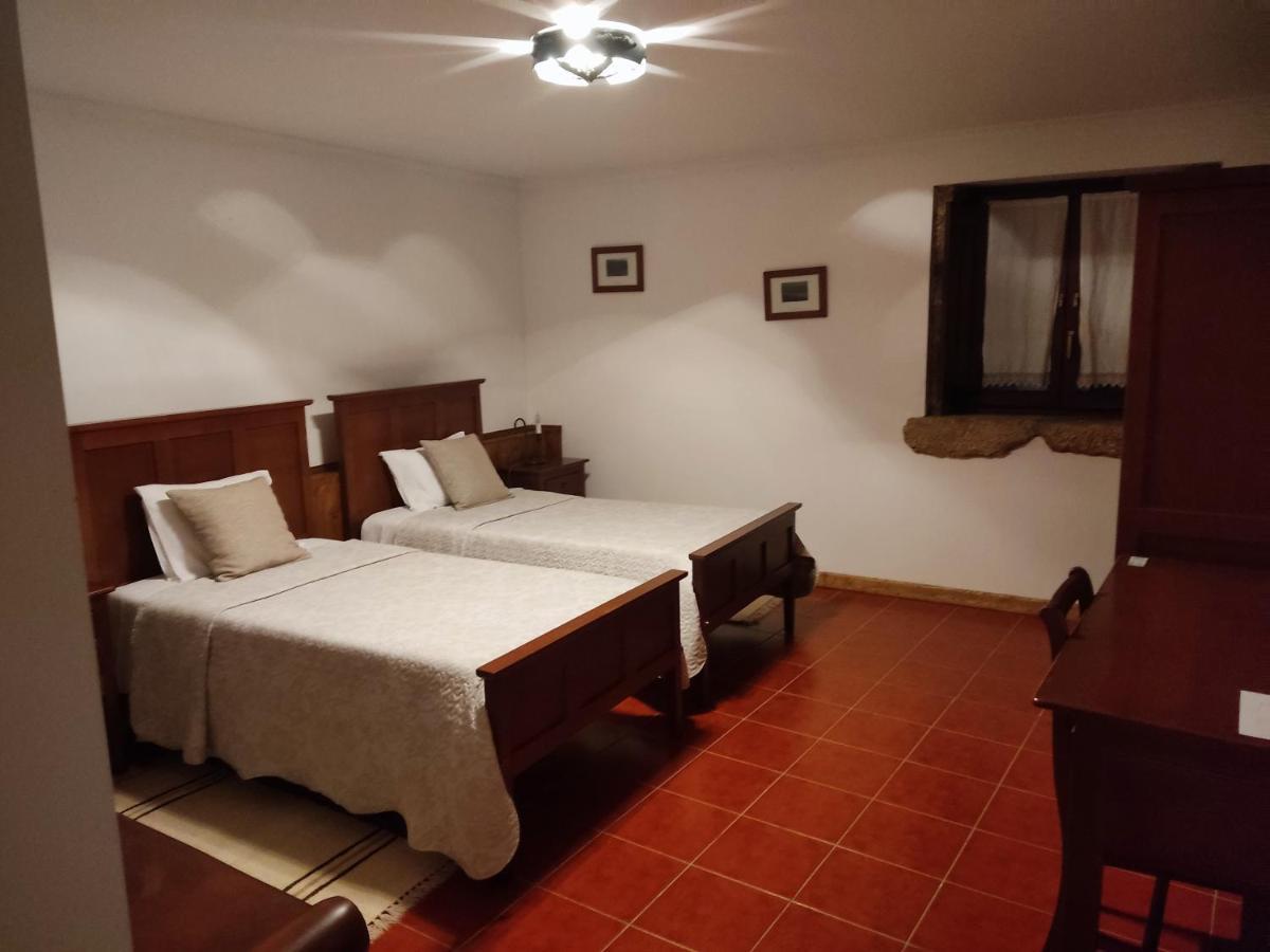 Casa Dona Urraca Hotell Vilarinho da Castanheira Rom bilde