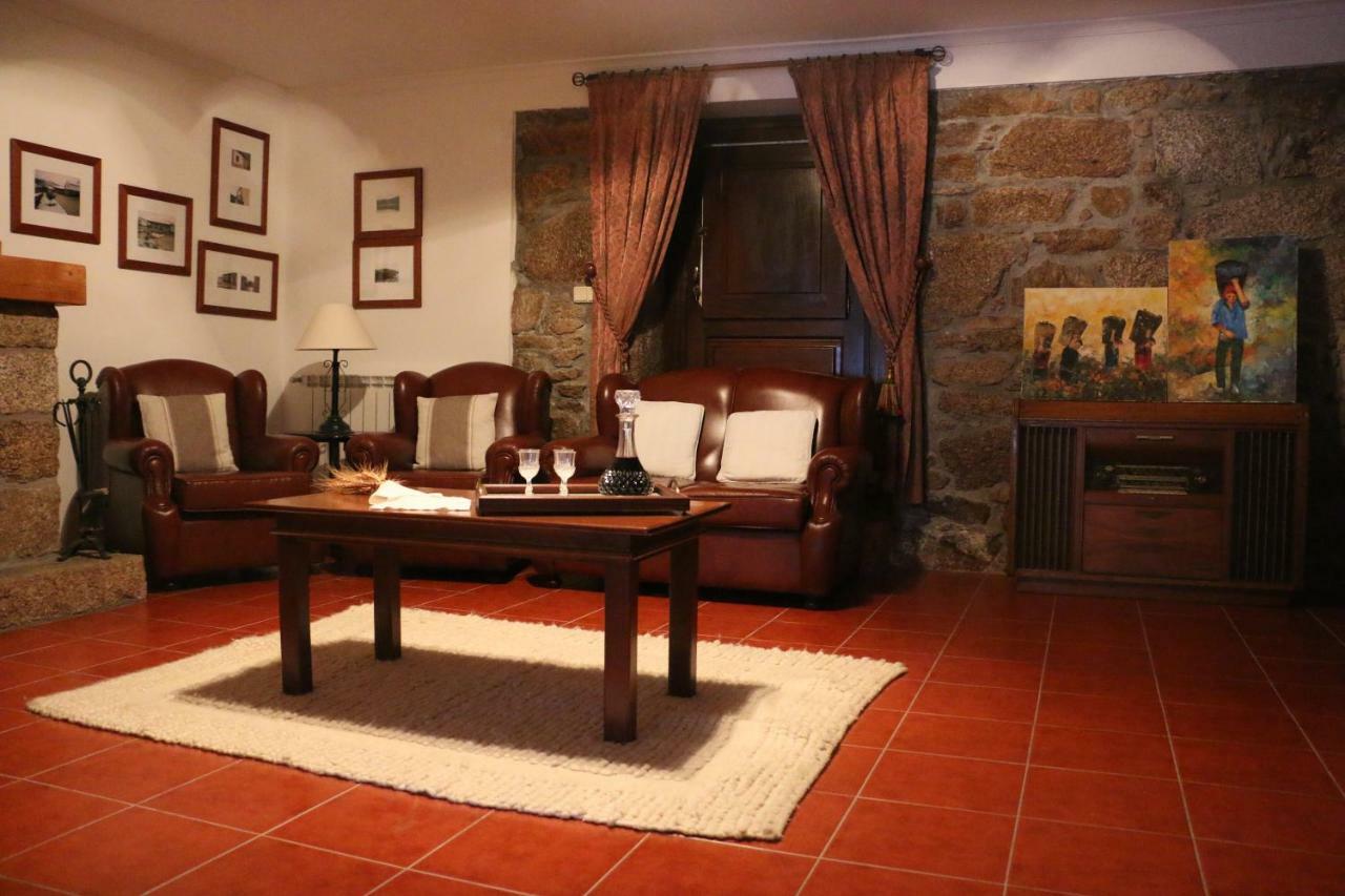 Casa Dona Urraca Hotell Vilarinho da Castanheira Eksteriør bilde