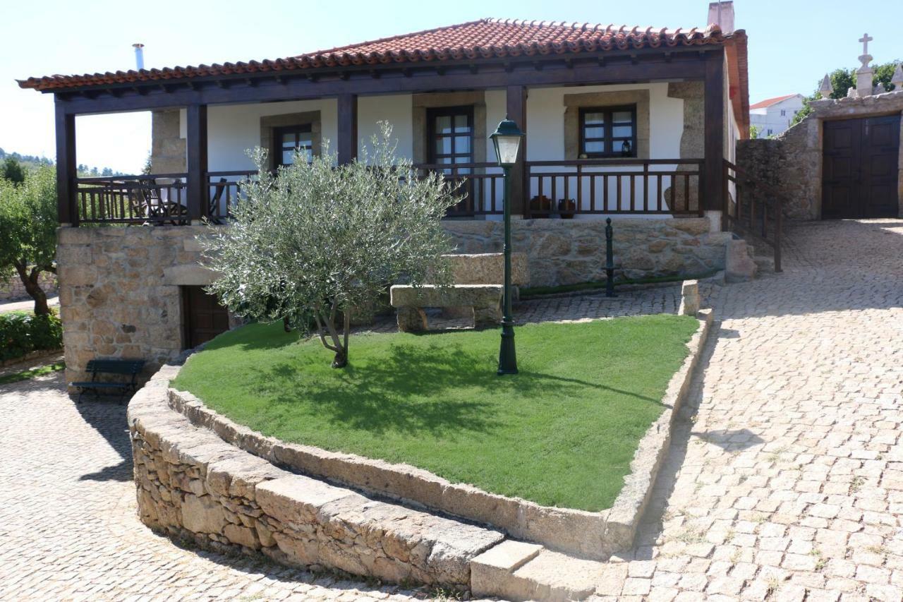Casa Dona Urraca Hotell Vilarinho da Castanheira Eksteriør bilde